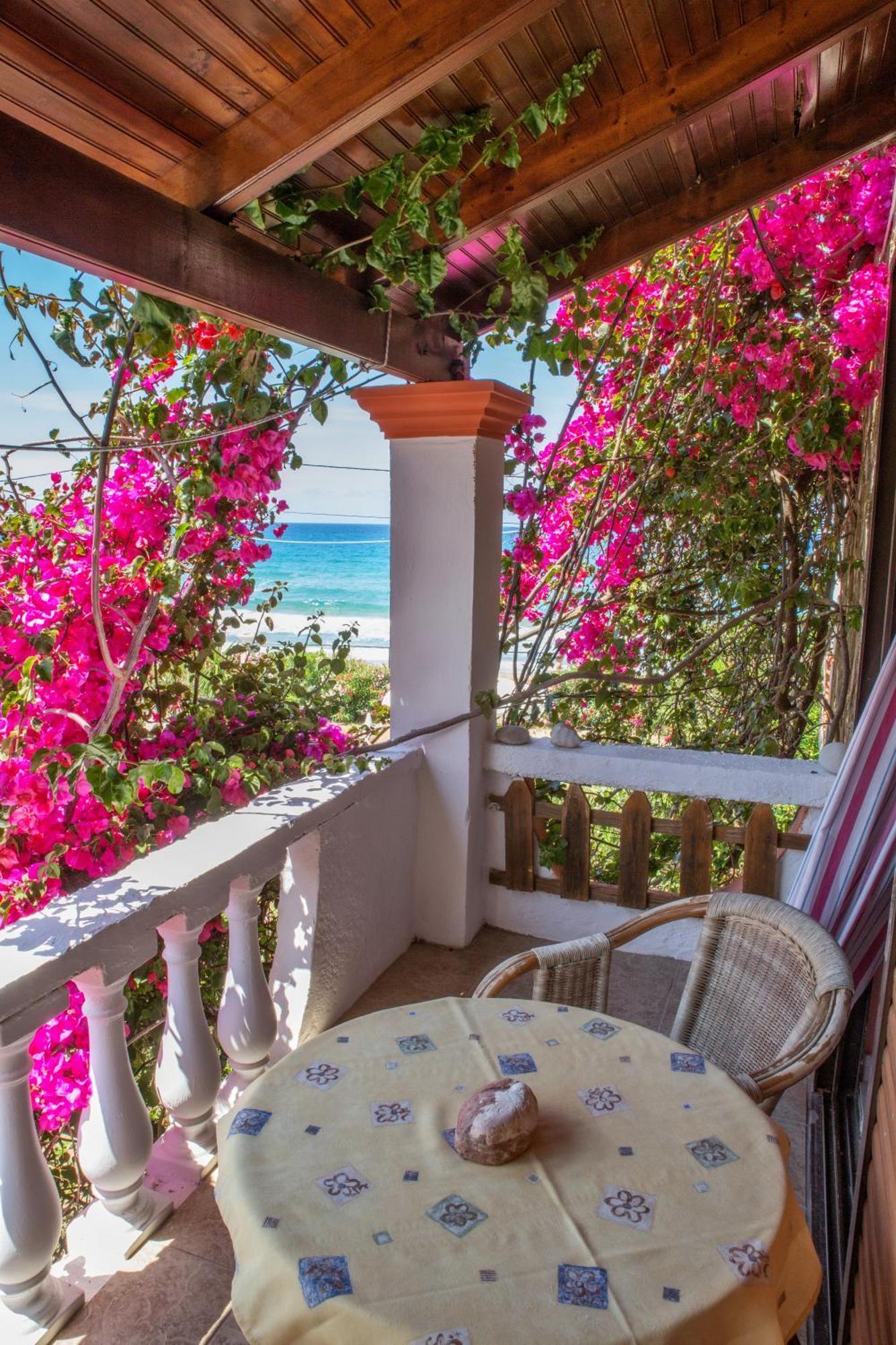 Louiza Apartments Agios Gordios  Zewnętrze zdjęcie