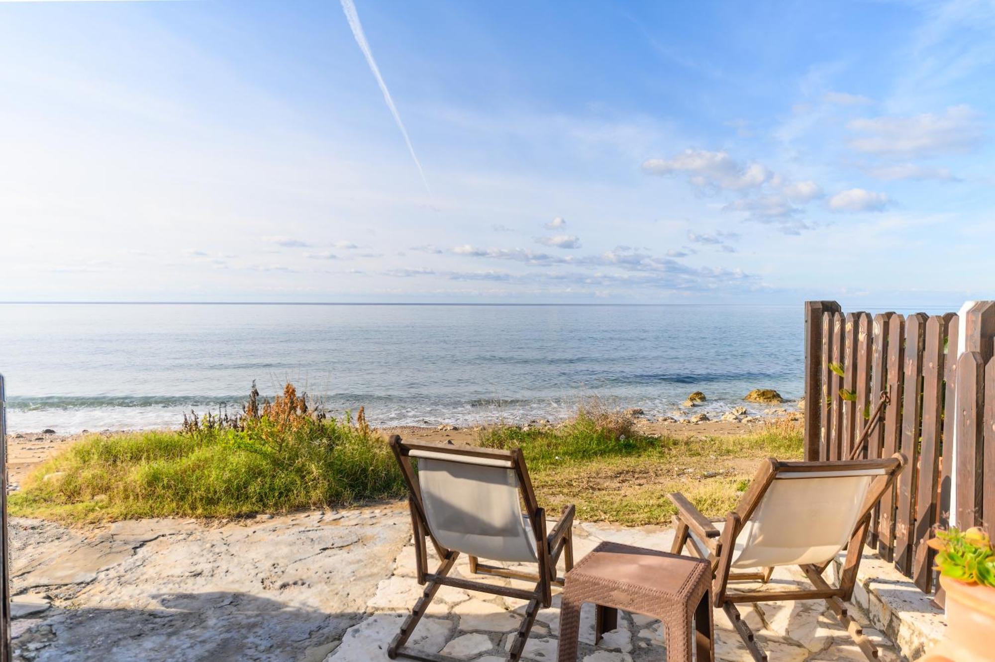 Louiza Apartments Agios Gordios  Zewnętrze zdjęcie