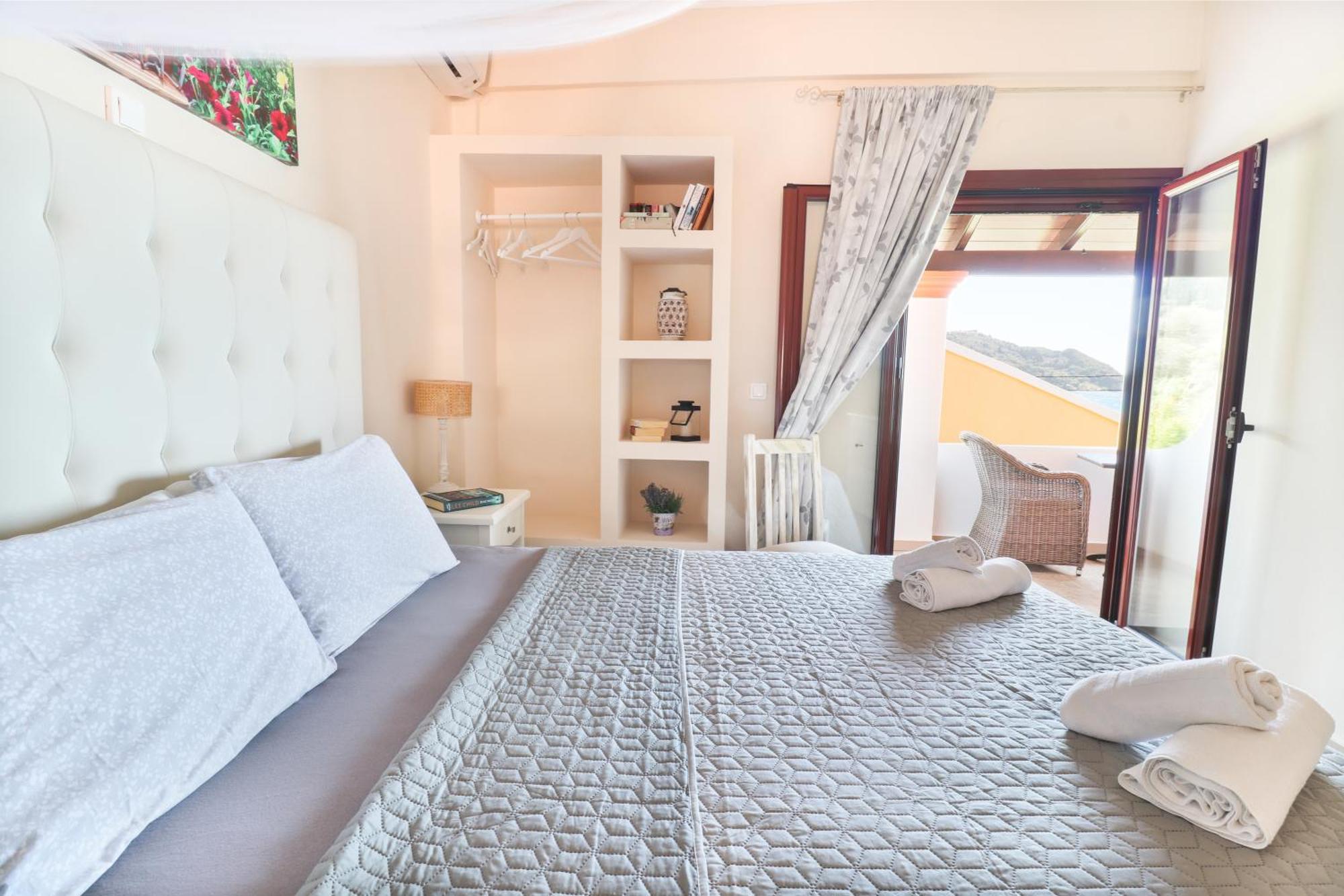 Louiza Apartments Agios Gordios  Zewnętrze zdjęcie