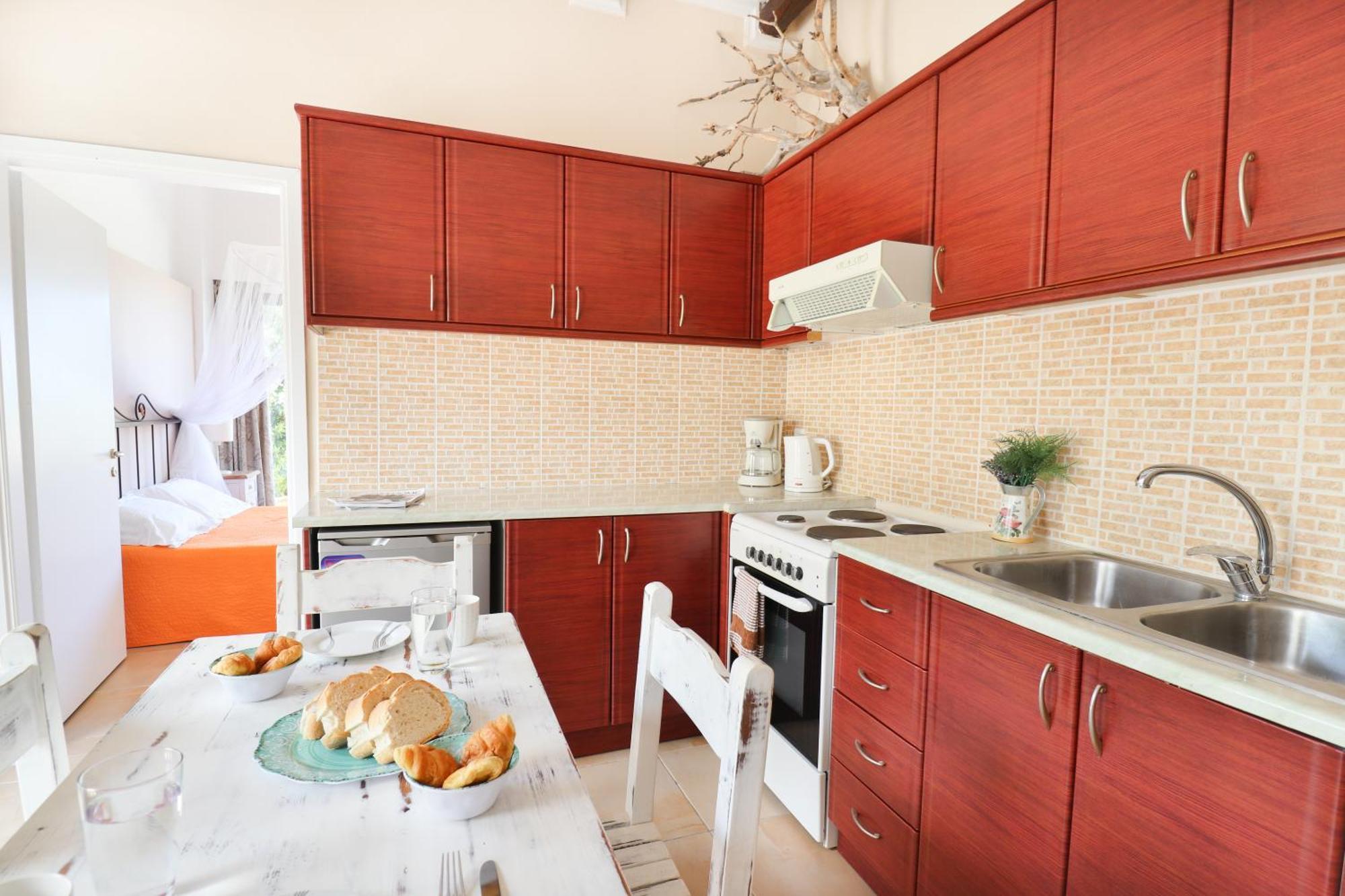 Louiza Apartments Agios Gordios  Zewnętrze zdjęcie