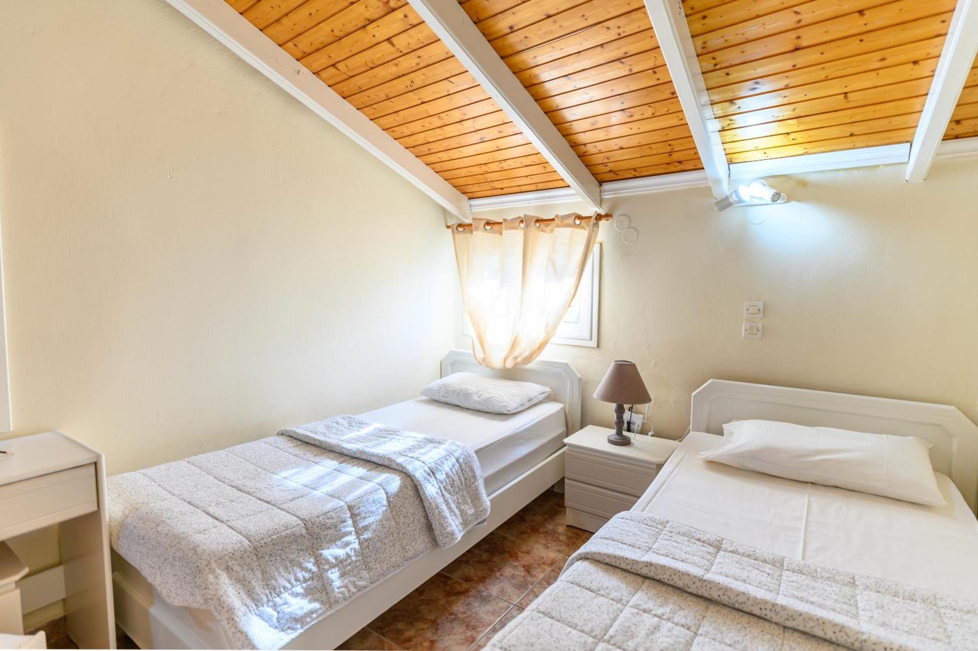 Louiza Apartments Agios Gordios  Zewnętrze zdjęcie