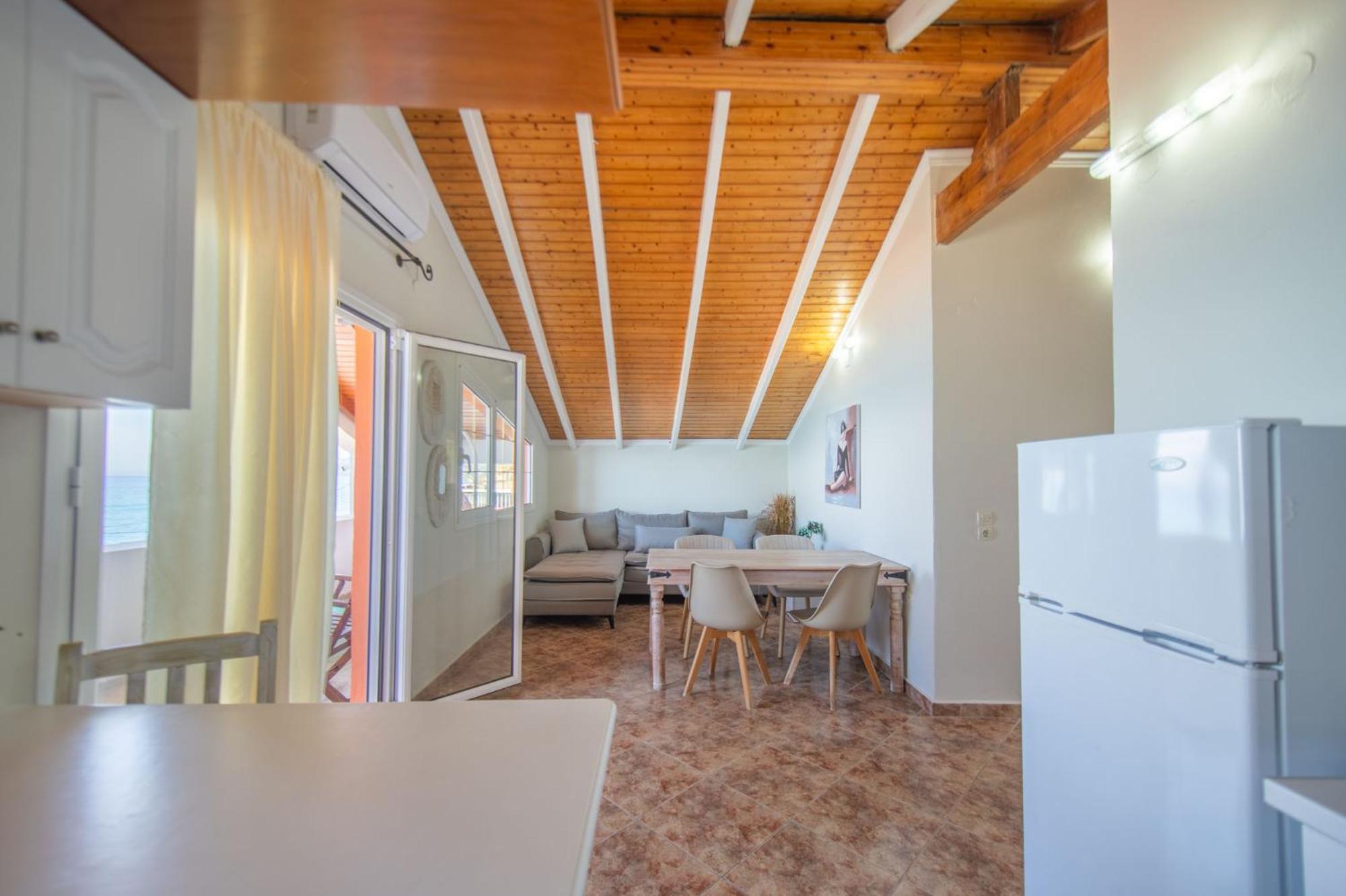 Louiza Apartments Agios Gordios  Zewnętrze zdjęcie