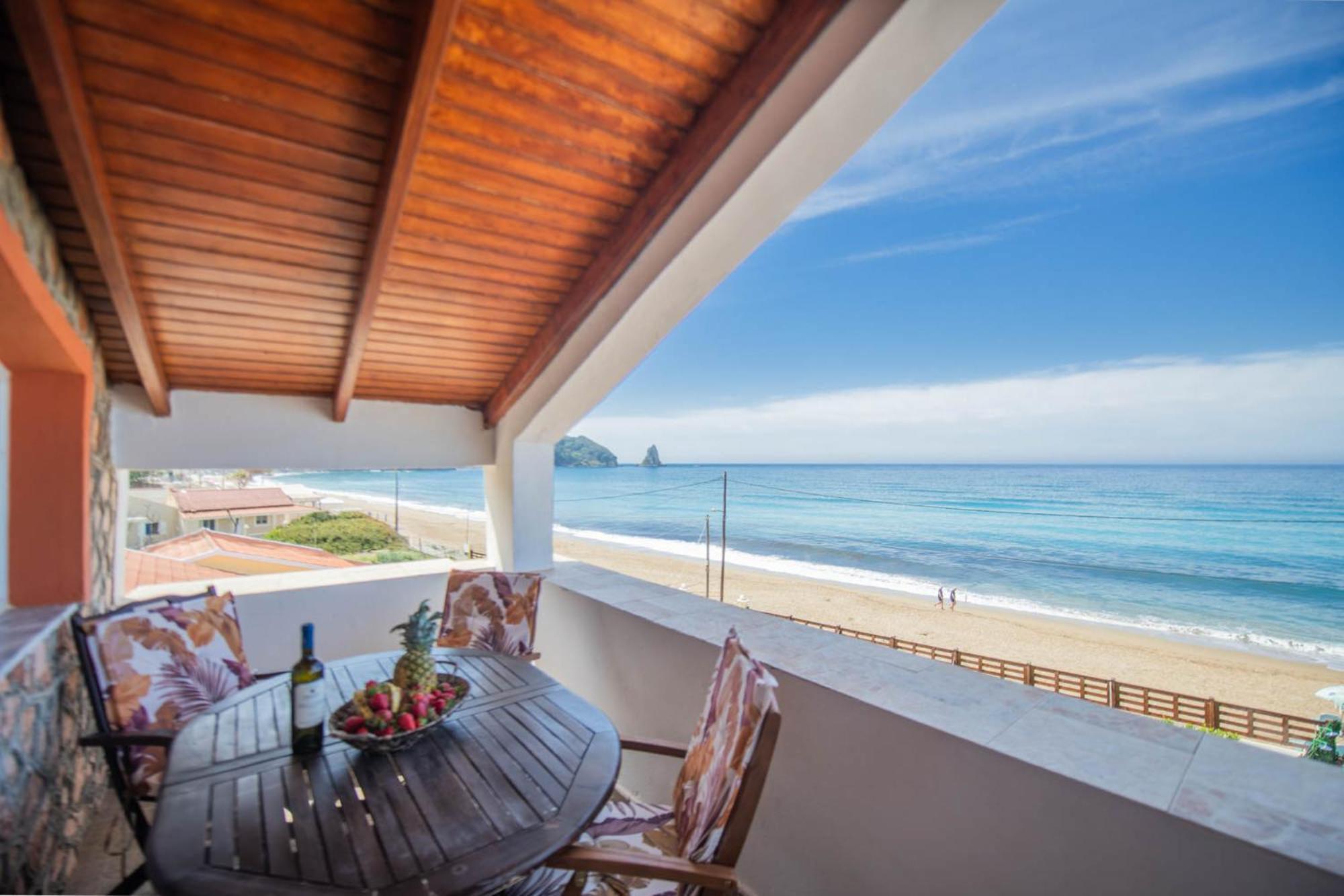 Louiza Apartments Agios Gordios  Zewnętrze zdjęcie