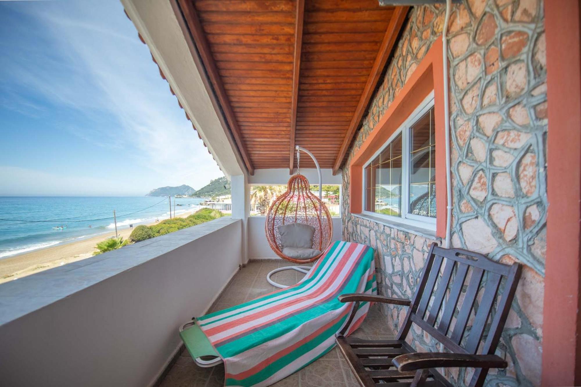Louiza Apartments Agios Gordios  Zewnętrze zdjęcie