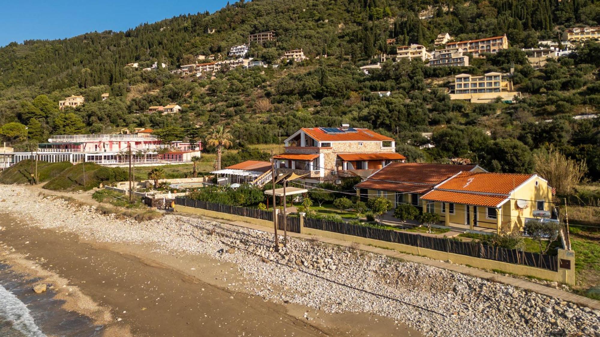 Louiza Apartments Agios Gordios  Zewnętrze zdjęcie