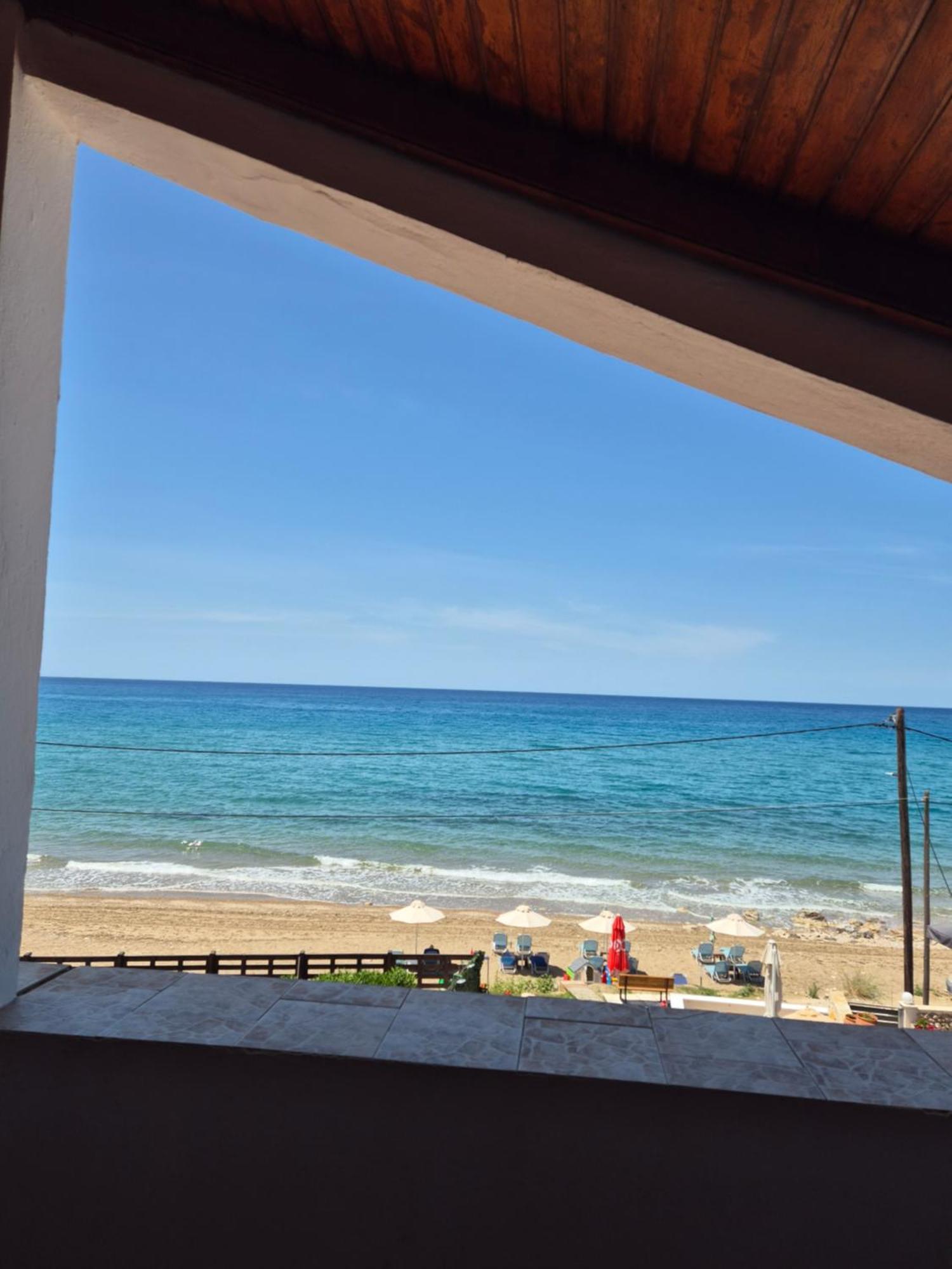 Louiza Apartments Agios Gordios  Zewnętrze zdjęcie